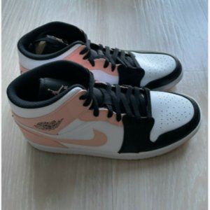 Size 10.5M Air Jordan 1 Mid Arctic Orange Black Toe MPN 554724-133